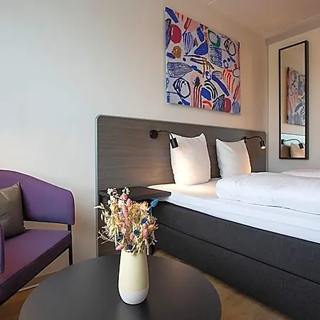 מלון Cabinn Plus Esbjerg 3*