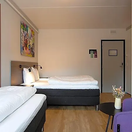 Cabinn Plus Esbjerg מלון 3*