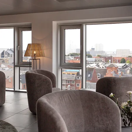 Cabinn Plus Esbjerg Hotell 3*