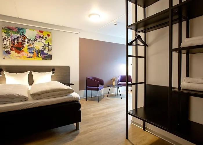 Hotel Cabinn Plus Esbjerg 3*